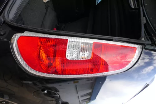 Roomster 5J original Rücklicht Rückleuchte Heckleuchte hinten rechts + Lampenträ