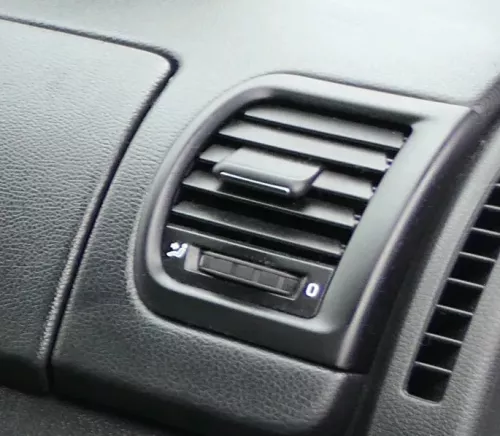 Skoda Fabia Roomster 5J Lüftungsdüse Düse Lüftung vorne rechts 5J0819702M 1QB