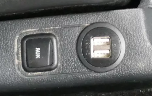 Roomster Fabia Schalter USB IN AUX 5J0035475