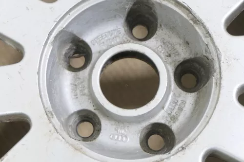 1x Audi A4 A6 Alufelge original 8D0601025P 6j x16H2 ET40 SL1347 Speedline (177603)