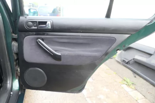1x VW Golf 4 1J Limousine Türverkleidung Verkleidung Tür hinten rechts schwarz