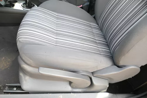 VW Fox Sitz Fahrersitz vorne links OHNEAirbag höhenverstellbar  (177691)