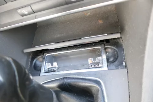 Audi A4 8E B7 B6 Aschenbecher 8E0857951H 26Z swing dunkelgrau (177711)