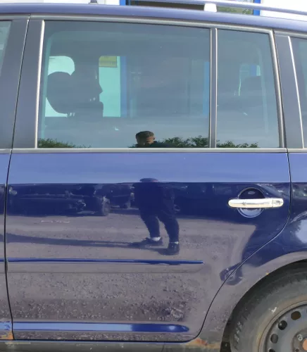 VW Touran 1T 1T3 Tür hinten links blau LB5N - ohne Anbauteile