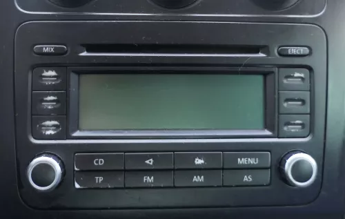 VW Golf 5 Radio CD Player Original RCD300 BVX 1K0035186P mit Code