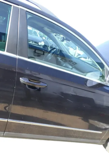 Passat 3C Kombi o. Limo Tür vorne rechts Beifahrer schwarz LC9X ohneAnbauteile (177822)