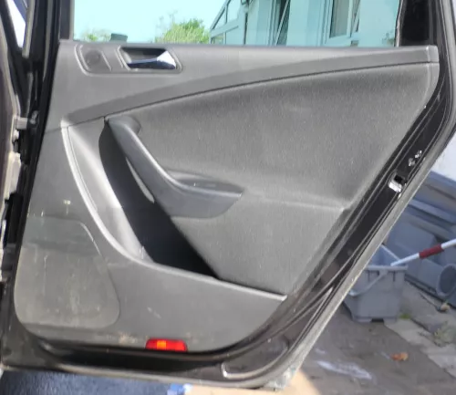1x VW Passat 3C Variant Türverkleidung Verkleidung Tür hinten rechts schwarz (177825)