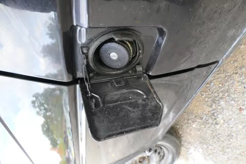 VW T4 Tankdeckel Tankklappe Tank Deckel Klappe schwarz LC9Z (177911)