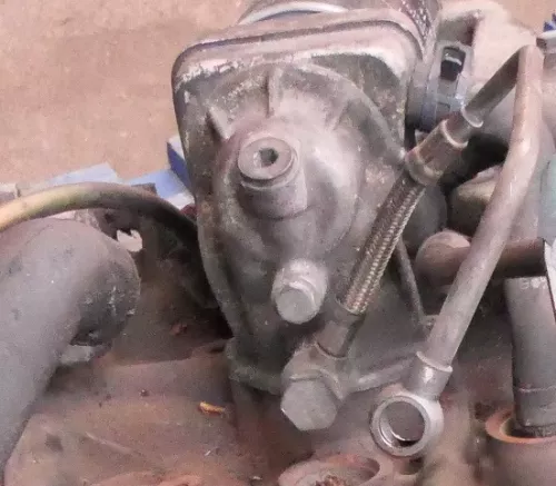 VW T4 Ölkühler Halter Ölfilterflansch 074115405R Ölfilterhalter 2,5 TDI ACV