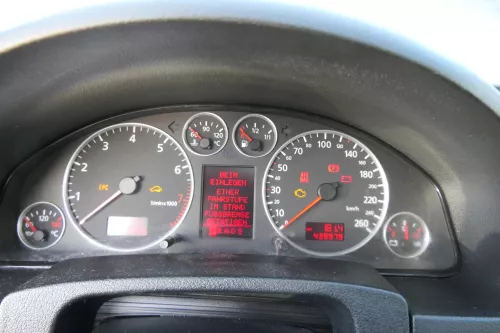 Audi A6 4B Tacho Tachometer Kombiinstrument 439.000km 4B0920933J 2,4 3.0 ASN (178153)