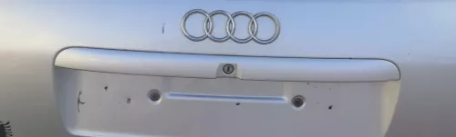 Audi A4 B5 Limousine Griff Heckklappe Heckklappengriff silber LY7M biscaBj.1999
