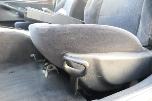 Audi A4 B5 Sitz Fahrersitz vorne links höhenverstellbar  (178558)
