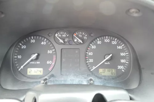 VW Polo 6N Tacho Tachometer Kombiinstrument 181.000km 6N0919860T 6N0919860R (178665)