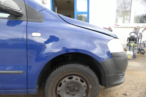 VW Fox 5Z Kotflügel vorne rechts blau LL5M (178779)