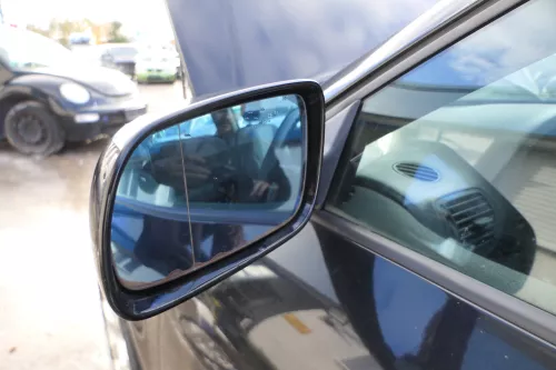 Audi A3 8L elektrischer Spiegel Außenspiegel links mit Glas schwarz LY9B (178800)