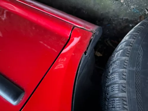 VW Golf 4 1J Kotflügel vorne links rot LY3D - kleine Hageldellen (178903)