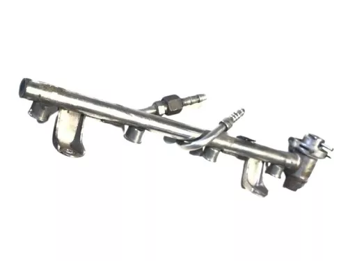 3BG Audi A4 058133681C ALT 96kw 2,0 + Einspritzleiste Leiste (178931)