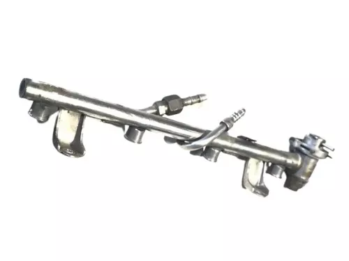 3BG Audi A4 058133681C ALT 96kw 2,0 + Einspritzleiste Leiste