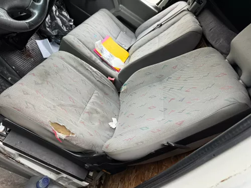 VW LT 2D 35 28 Sitz vorne links Fahrersitz - ohne Konsole! (179196)
