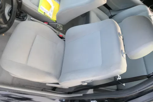 Arosa Lupo Sitz vorne links Fahrersitz 