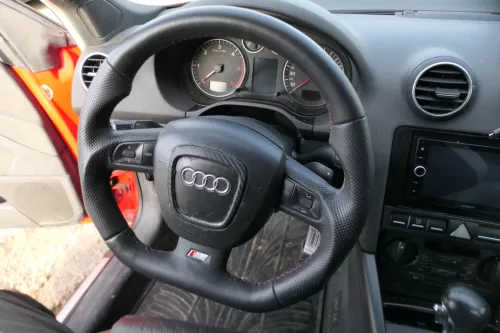 A3 8P Lederlenkrad Leder 3 Speichen schwarz S-line Multifunktion Tiptronic flach (179489)