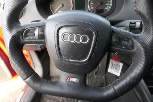 A3 8P Lederlenkrad Leder 3 Speichen schwarz S-line Multifunktion Tiptronic flach (179489)