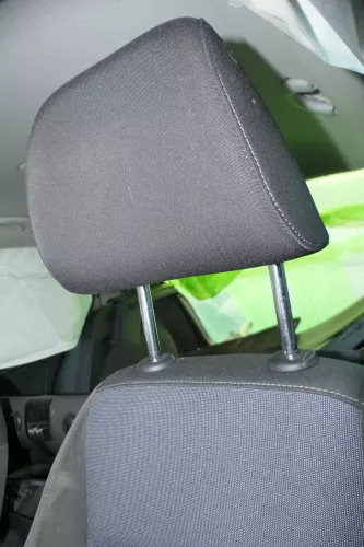 1x Golf 6 5K 1K Kopfstütze vorne rechts oder links TOUR weiße Nähte - schwarz (179584)