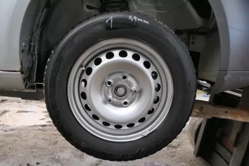 4x Felgen Caddy 2K 195/65 R15 Winterreifen Felge 6jx15H2 ET47 Reifen 6-7mm (179725)