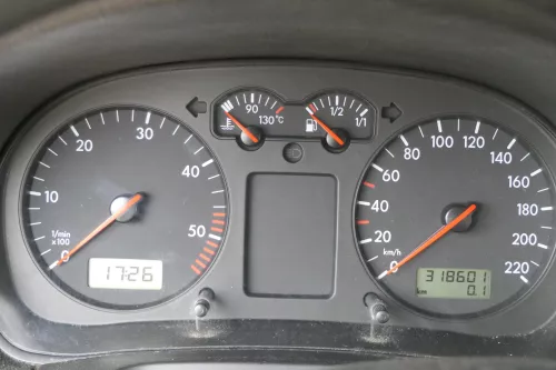 VW Golf 4 Tacho Tachometer Kombiinstrument 318.000km 1J0920801E TDI Diesel