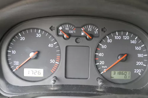 VW Golf 4 Tacho Tachometer Kombiinstrument 318.000km 1J0920801E TDI Diesel (179996)