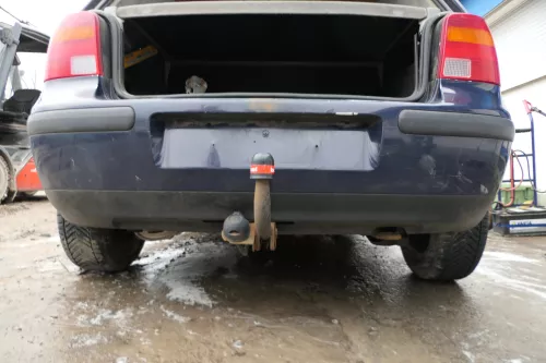 VW Golf 4 Limousine feste starre Anhängerkupplung mit Kabelbaum komplett