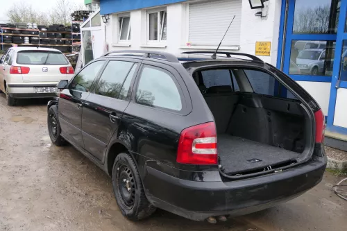 Skoda Octavia 1Z Combi Stoßstange hinten Heckstoßstange schwarz LF9R PDC (180190)