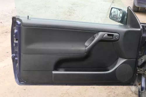 Golf 4 3 1E Cabrio 1E Türverkleidung Verkleidung Tür vorne links schwarz (180222)