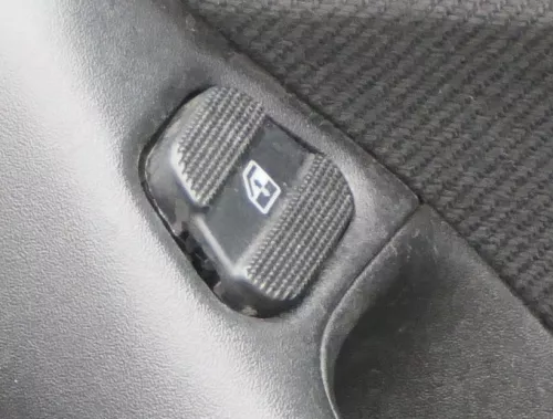 VW Golf 3 Cabrio 1E ektrischer Fensterheber Schalter vorne rechts schwarz (180238)