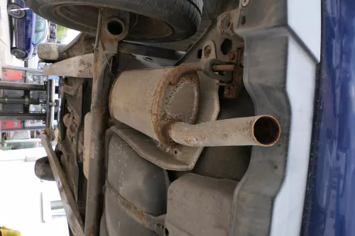 VW Golf 3 Auspuff Mitteltopf + Endschalldämpfer 1,6 AFT 2E AKS AGG AKR ADY 2.0