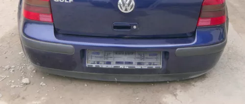 VW Golf 4 Limousine Stoßstange hinten Heckstoßstange Stoßfänger blau LB5N