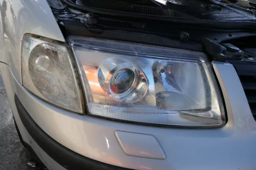 VW Passat 3B Stoßstange vorne Frontstoßstange Stoßfänger vorn silber LB7Z  - SWR (180367)