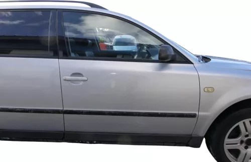 VW Passat 3B 3BG Kombi + Limo Tür vorne rechts Beifahrertür grau silber LB7Z