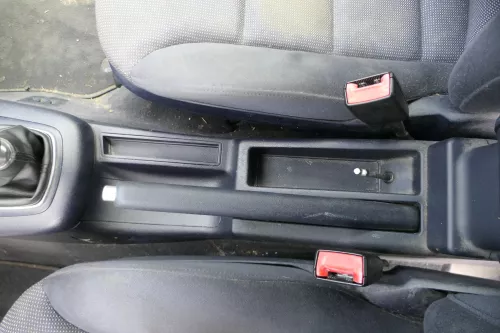 Audi A3 8L Mitteltunnel hinten Verkleidung um Handbremse Konsole blau maritim