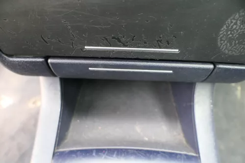 Audi A3 8L Aschenbecher Zigarettenanzünder vorne 8L0857951N Facelift blau mariti (180427)