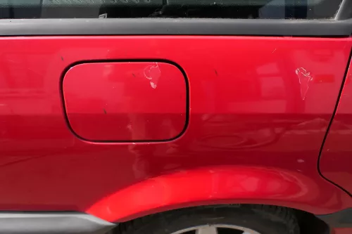 VW Passat 3A 35i Kombi Tankdeckel Klappe Tankklappe Deckel Tank rot LY3D