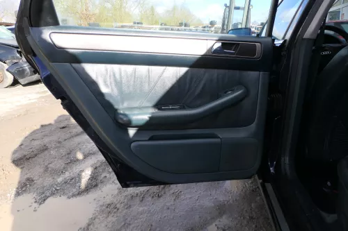1x Audi A6 4B Türverkleidung Verkleidung Tür hinten links Leder grün lago (180529)