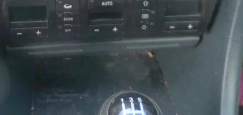 Audi A6 4B Aschenbecher vorne 4B0857951AL / AK grün lago (180535)