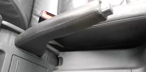 VW Passat 3BG Handbremse Feststellbremse schwarz Leder (180647)