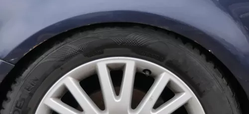 VW Passat 3B Kotflügel vorne links blau LN5Y (180655)