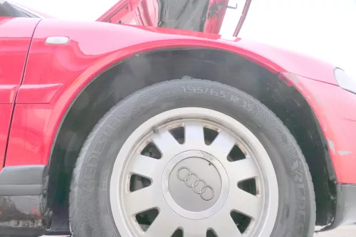 Audi A4 B5 (ab ca Ende1999 Facelift) Kotflügel vorne rechts rot LY3H (180688)