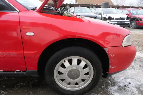 Audi A4 B5 (ab ca Ende1999 Facelift) Kotflügel vorne rechts rot LY3H