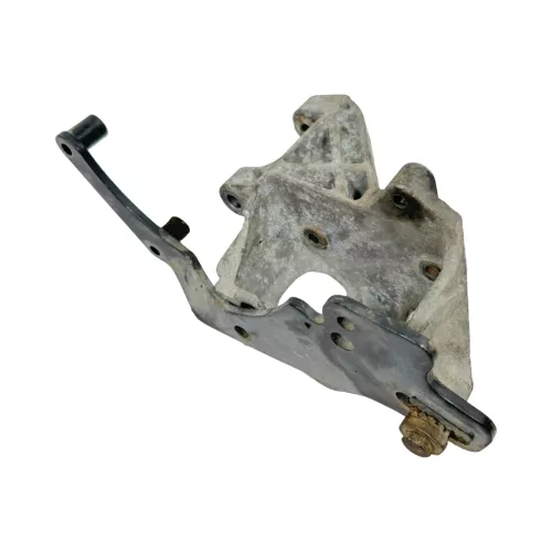 VW Golf Halter Konsole Lichtmaschine Servopumpe Träger 028145521B