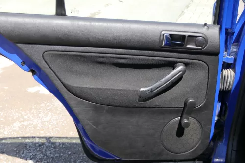 1x VW Golf 4 1J Limousine Türverkleidung Verkleidung Tür hinten links Griff Öffn