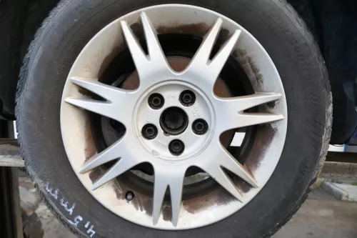 4x Polo 9N Ibiza Alufelgen Reifen 195/60 R15 -ca5-6,5mm Winterreifen 6L0601025A (180875)